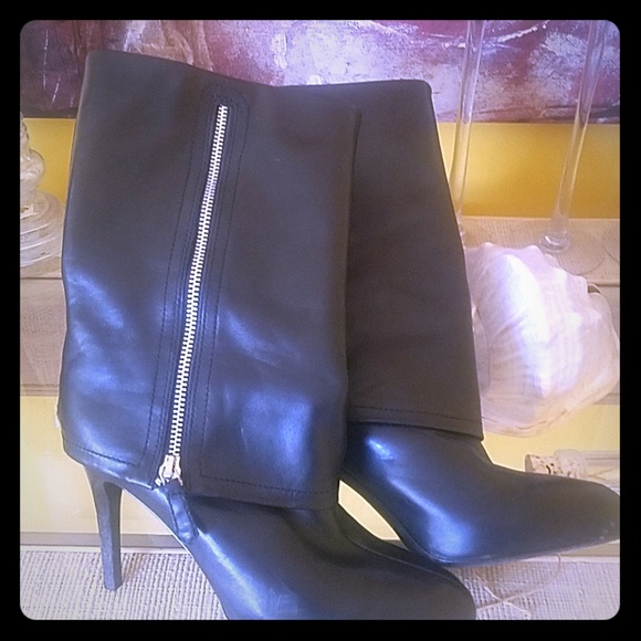 Boots - Picture 1 of 3